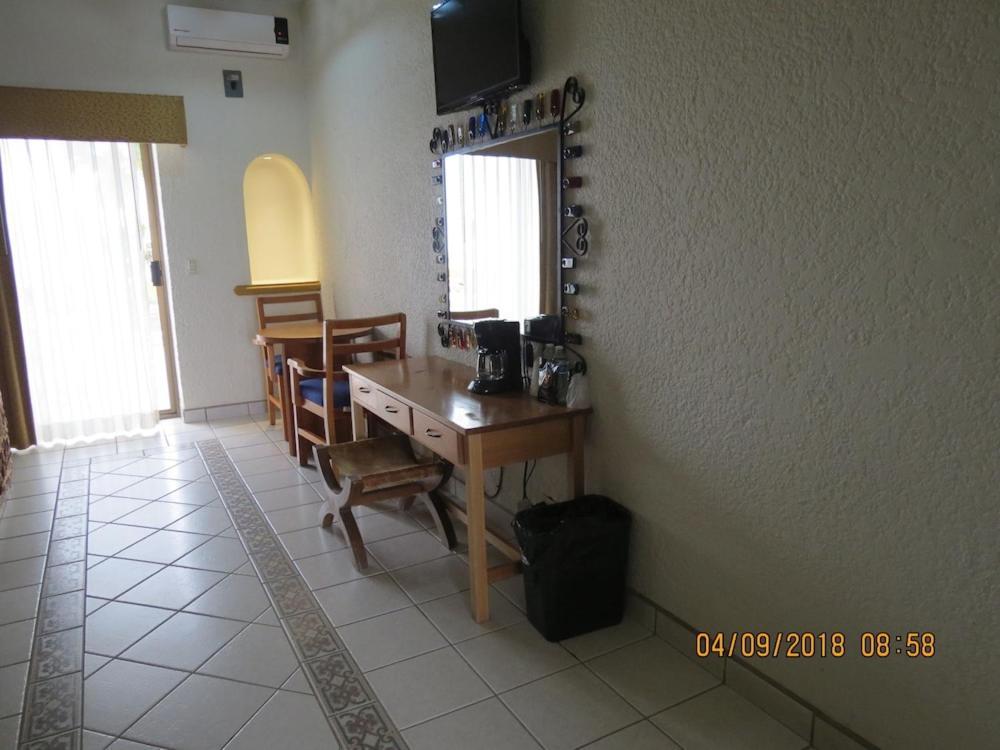 Hotel Mision Santa Maria San Quintin Exterior photo